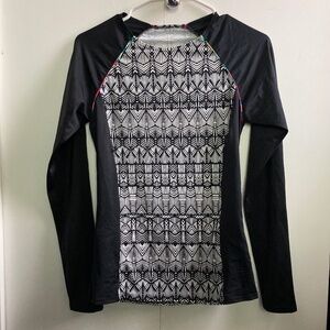 Title 9 Black & White Long Sleeve Rash Guard Swim Top Sz Med Snorkel Surf